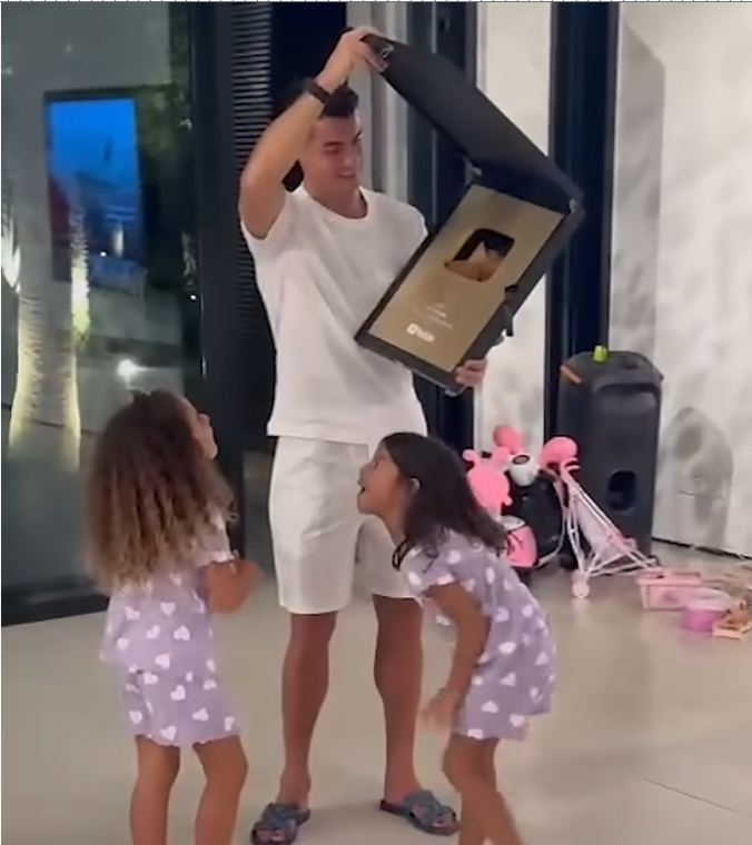 Ronaldo Uploaded A Video Featuring Gold Play Button